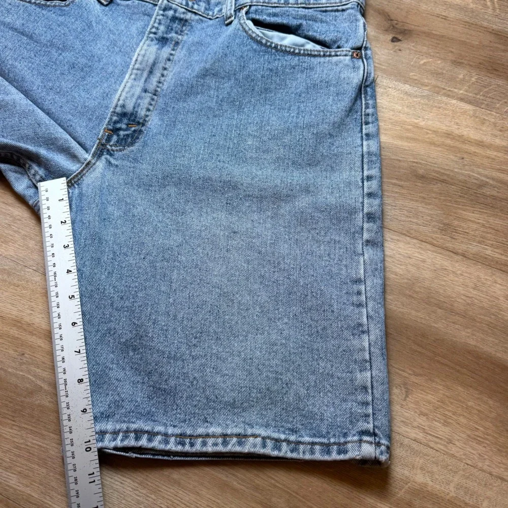Vintage Levi's 550 Denim Shorts Men 36 Relaxed Fit Stone Wash Made USA Jorts 90s